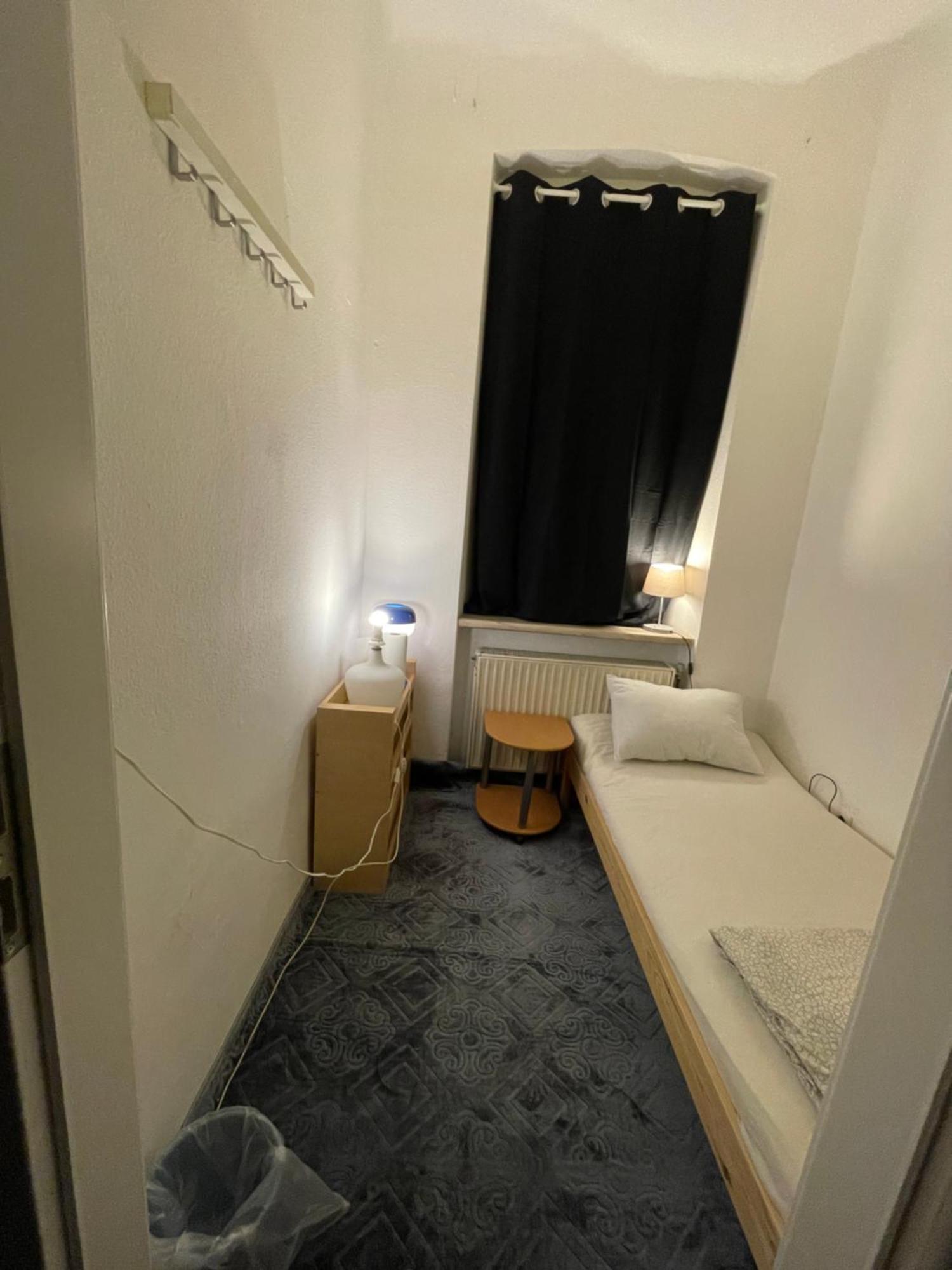U6 Schoepfwerk Hostel 1 Vienna Luaran gambar