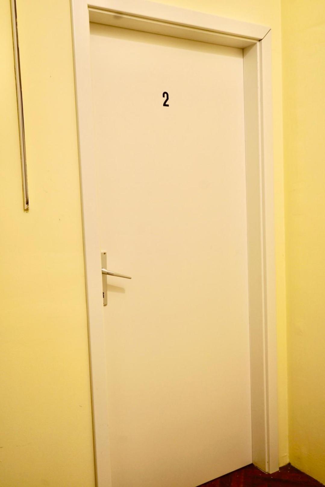 U6 Schoepfwerk Hostel 1 Vienna Luaran gambar