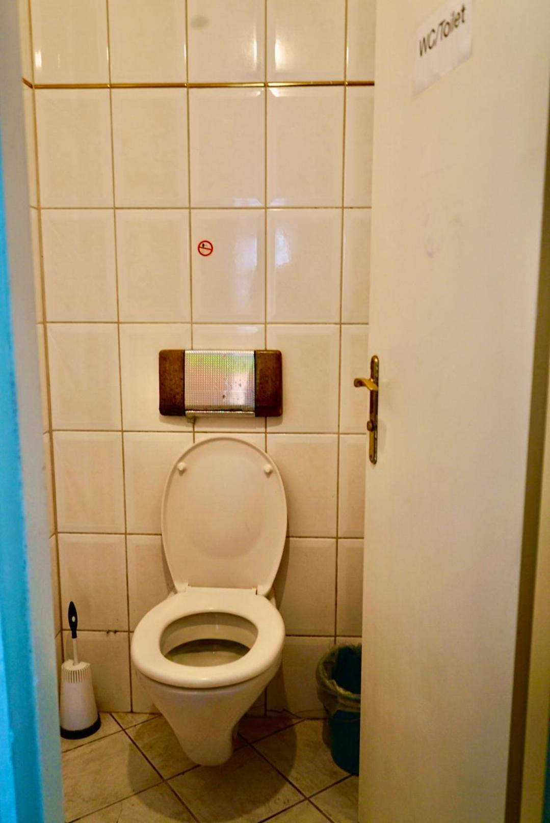 U6 Schoepfwerk Hostel 1 Vienna Luaran gambar