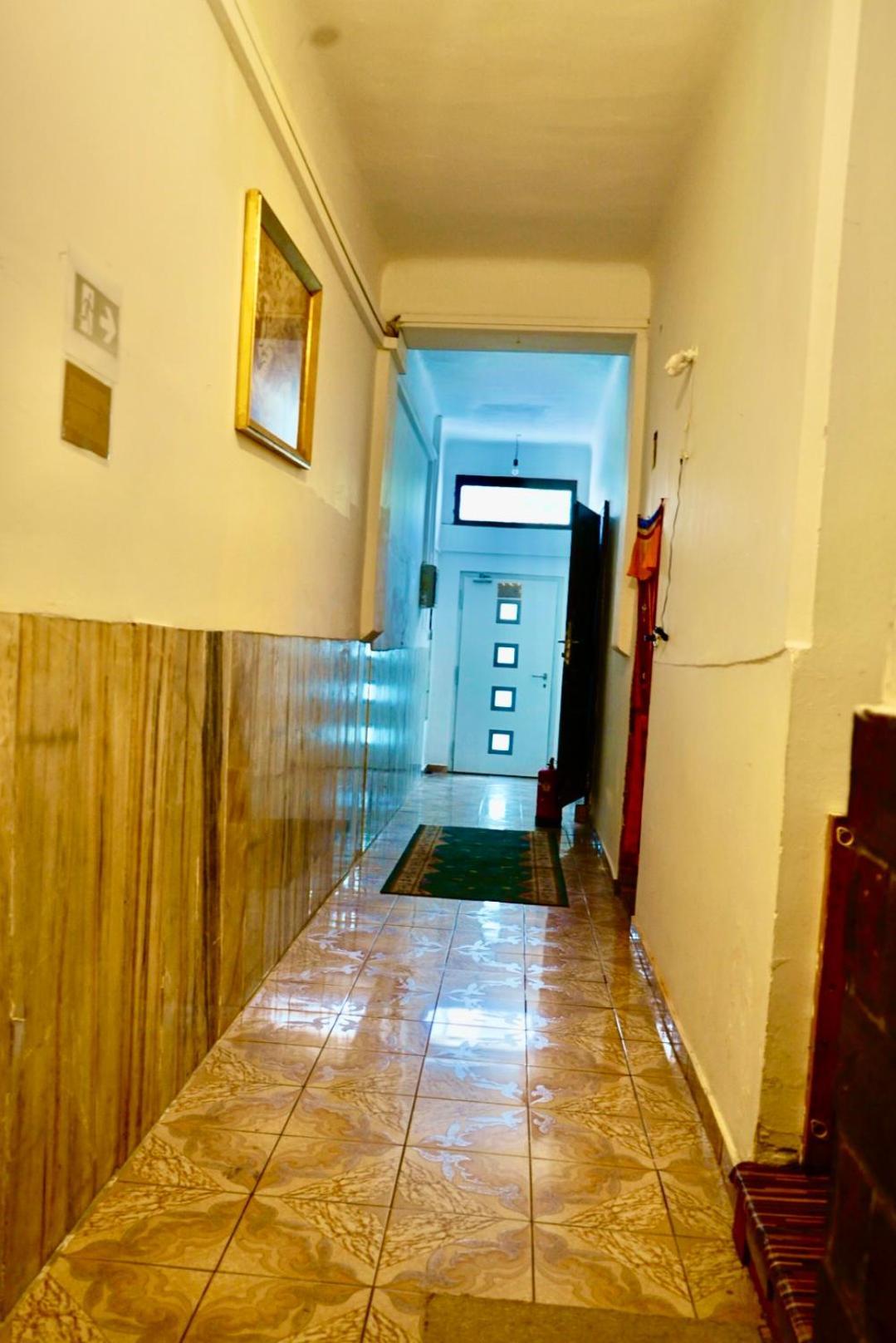 U6 Schoepfwerk Hostel 1 Vienna Luaran gambar