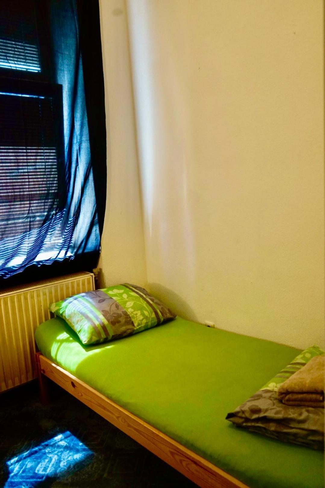 U6 Schoepfwerk Hostel 1 Vienna Luaran gambar