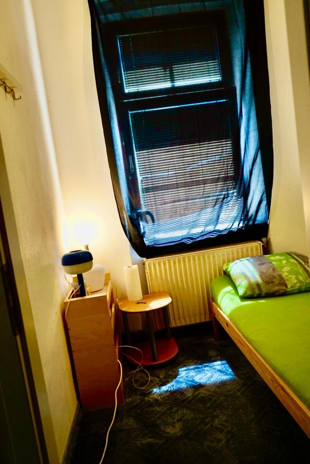 U6 Schoepfwerk Hostel 1 Vienna Luaran gambar